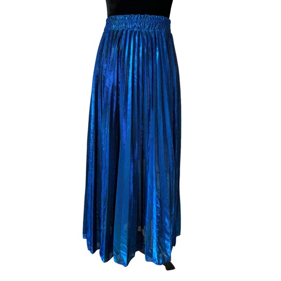 The SAVONNA Metallic Full Skirt - Picture 11 of 11